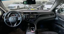 Toyota Camry 2021 года за 17 500 000 тг. в Алматы – фото 5