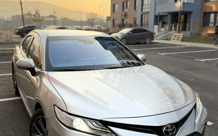 Toyota Camry 2021 года за 17 500 000 тг. в Алматы