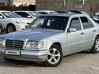 Mercedes-Benz E 220 1995 годаfor2 100 000 тг. в Актобе