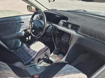 Toyota Camry 1998 года за 3 100 000 тг. в Астана – фото 4