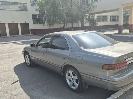 Toyota Camry 1998 года за 3 100 000 тг. в Астана – фото 5