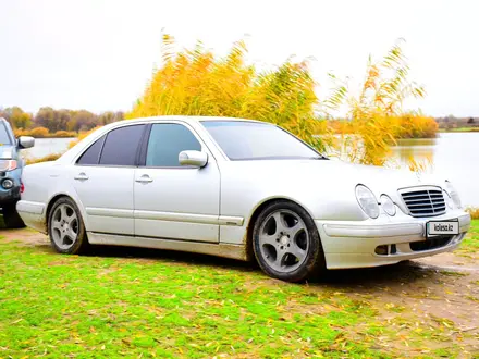 Mercedes-Benz E 430 2000 года за 4 800 000 тг. в Шымкент – фото 2