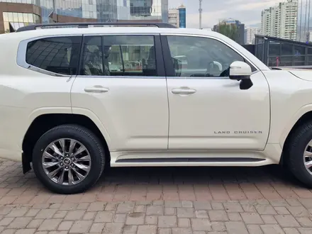 Toyota Land Cruiser 2023 года за 51 300 744 тг. в Алматы – фото 4