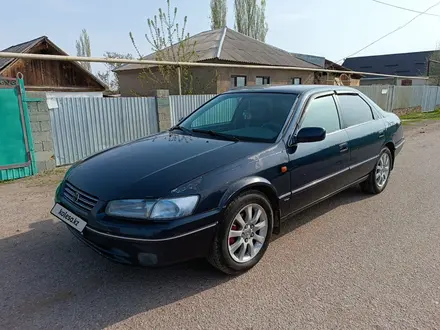 Toyota Camry 1997 года за 4 000 000 тг. в Тараз – фото 2