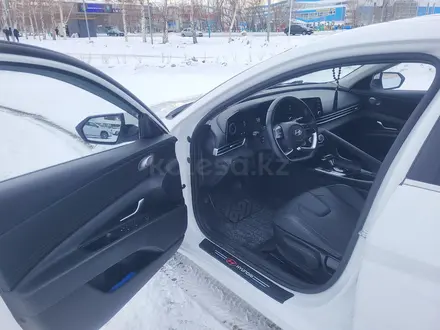 Hyundai Elantra 2023 года за 8 800 000 тг. в Усть-Каменогорск – фото 4