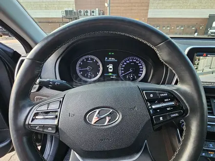 Hyundai Grandeur 2017 года за 11 250 000 тг. в Алматы – фото 28