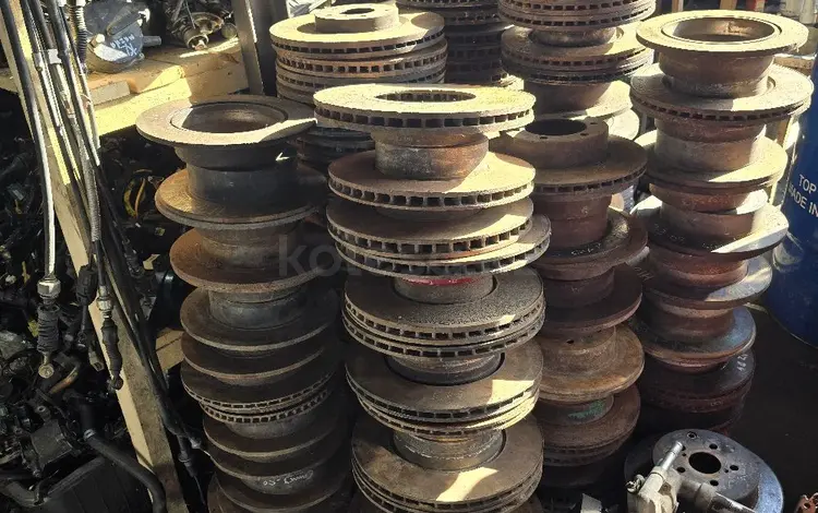 Вся ходовка в сборе на ниссан разных моделей за 500 тг. в Алматы