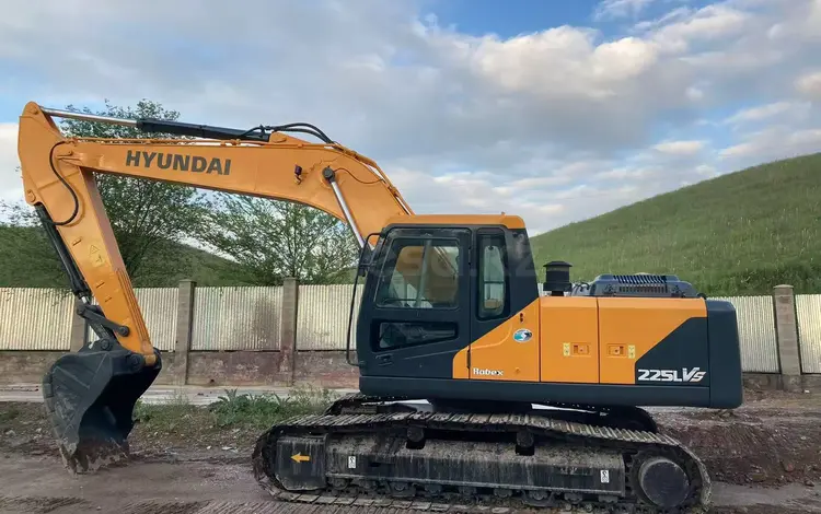 Hyundai  R225LVS 2019 годаүшін20 500 000 тг. в Алматы