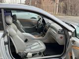 Mercedes-Benz CLK 320 2003 года за 2 000 000 тг. в Атырау – фото 4