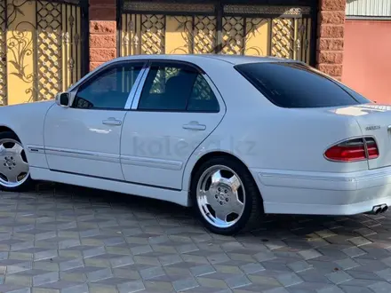 Mercedes-Benz E 320 2001 года за 6 500 000 тг. в Жанаозен – фото 18