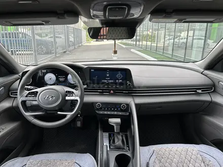 Hyundai Elantra 2022 года за 8 390 000 тг. в Семей – фото 12