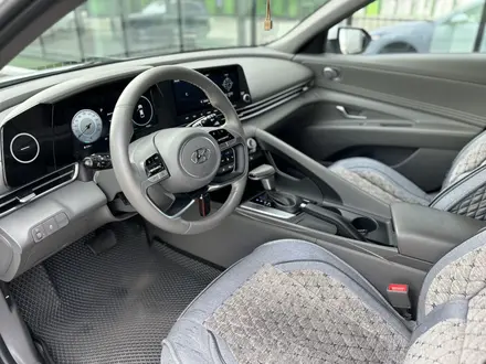 Hyundai Elantra 2022 года за 8 390 000 тг. в Семей – фото 16