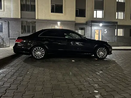 Mercedes-Benz E 200 2011 года за 8 800 000 тг. в Актау – фото 2