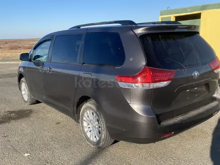 Toyota Sienna 2013 года за 7 400 000 тг. в Атырау – фото 6