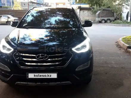 Hyundai Santa Fe 2013 года за 8 200 000 тг. в Астана – фото 2