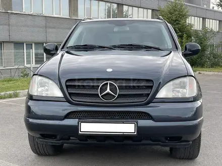 Mercedes-Benz ML 320 2001 года за 7 000 000 тг. в Шымкент – фото 2