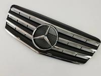 Решетка радиатора Mercedes W211 за 40 000 тг. в Караганда