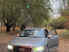 Audi A8, 2004