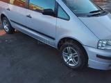 Volkswagen Sharan 2000 годаүшін2 400 000 тг. в Семей