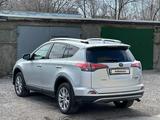 Toyota RAV4 2018 года за 15 700 000 тг. в Караганда – фото 5