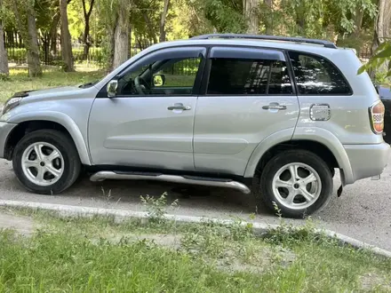Toyota RAV4 2003 года за 3 650 000 тг. в Усть-Каменогорск – фото 9
