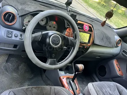 Toyota RAV4 2003 года за 3 650 000 тг. в Усть-Каменогорск – фото 13