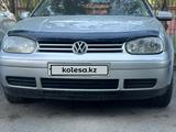 Volkswagen Golf 2004 годаүшін3 500 000 тг. в Астана