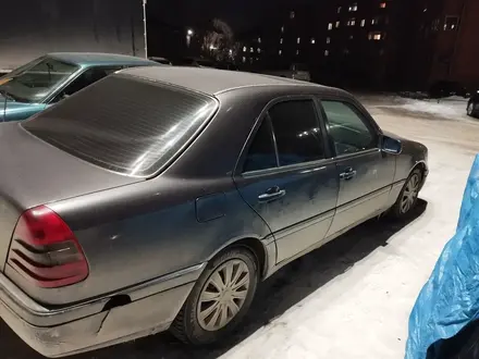 Mercedes-Benz C 220 1994 года за 1 335 000 тг. в Кокшетау – фото 2