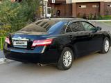 Toyota Camry 2010 года за 4 800 000 тг. в Астана – фото 2