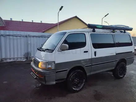 Toyota Hiace 1994 года за 3 500 000 тг. в Есик – фото 2