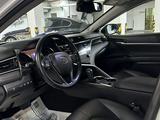 Toyota Camry 2018 года за 15 200 000 тг. в Шымкент