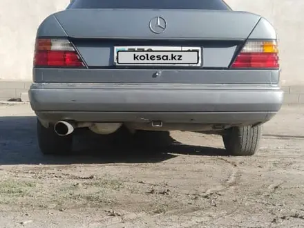 Mercedes-Benz E 230 1991 года за 1 500 000 тг. в Шолаккорган – фото 6