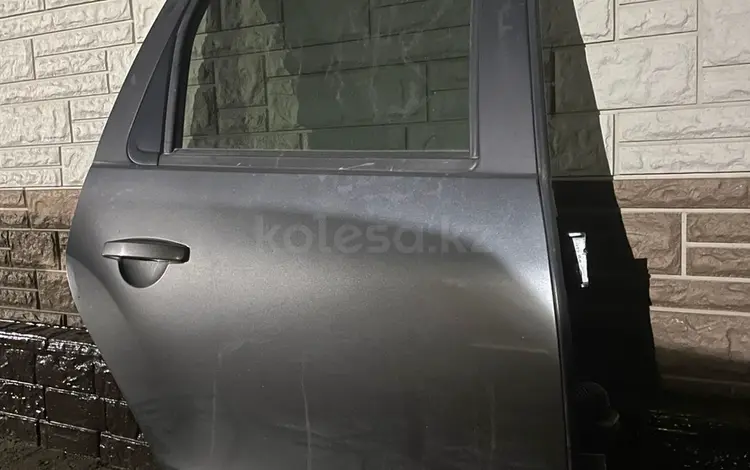 Дверь задняя правая Nissan terrano d10 за 6 428 тг. в Астана