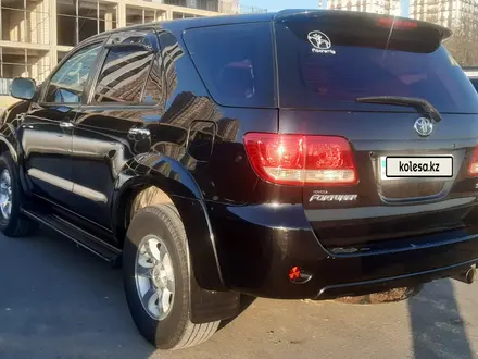 Toyota Fortuner 2006 года за 9 000 000 тг. в Актау – фото 6