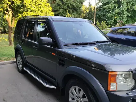 Land Rover Discovery 2005 года за 8 000 000 тг. в Алматы – фото 3