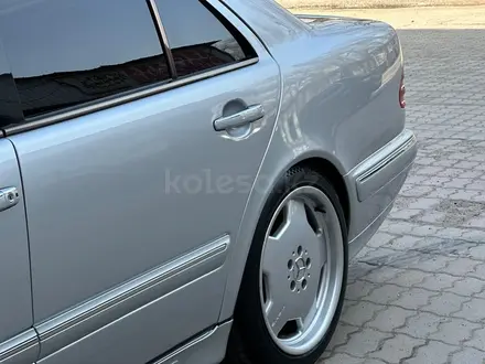 Mercedes-Benz E 320 2000 года за 6 300 000 тг. в Алматы – фото 12