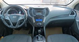 Hyundai Santa Fe 2013 годаүшін8 500 000 тг. в Актобе – фото 5