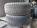 215/55R17 пара Bridgestone за 15 000 тг. в Алматы