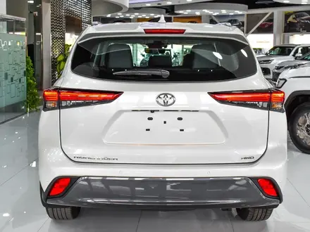 Toyota Highlander 2023 года за 31 600 000 тг. в Актау – фото 5