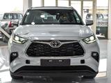 Toyota Highlander 2023 годаүшін31 600 000 тг. в Актау – фото 2