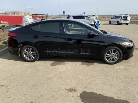 Hyundai Elantra 2016 года за 7 000 000 тг. в Актобе – фото 3