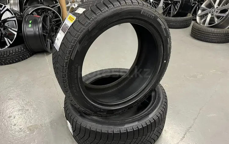 Pirelli Ice Zero FR 235/60 R18 107H за 90 000 тг. в Алматы