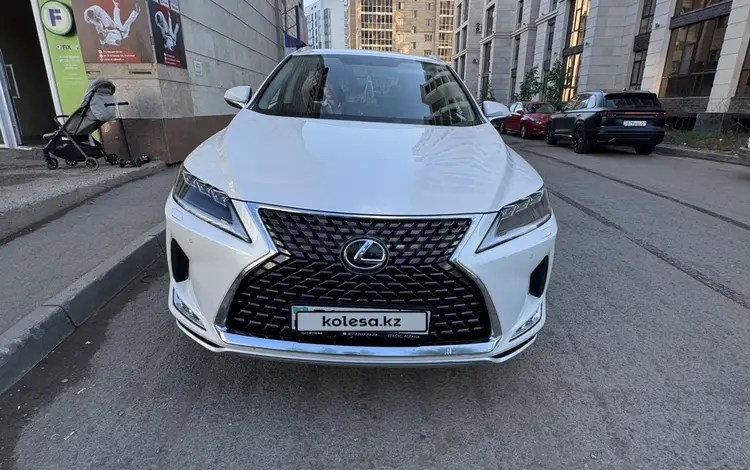 Lexus RX 200t 2021 года за 25 000 000 тг. в Астана