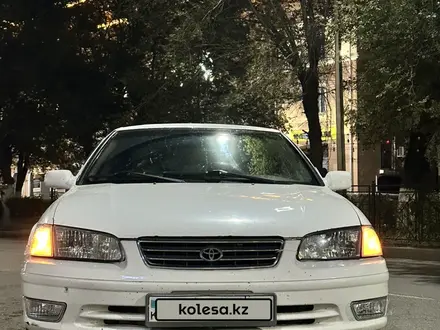 Toyota Camry 2001 года за 3 000 000 тг. в Астана – фото 2