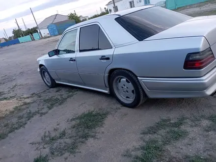 Mercedes-Benz E 230 1988 года за 2 500 000 тг. в Костанай – фото 6