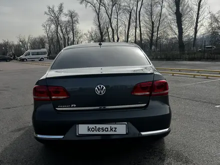 Volkswagen Passat 2012 года за 7 000 000 тг. в Алматы – фото 4
