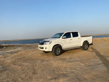 Toyota Hilux 2012 года за 11 000 000 тг. в Атырау – фото 2