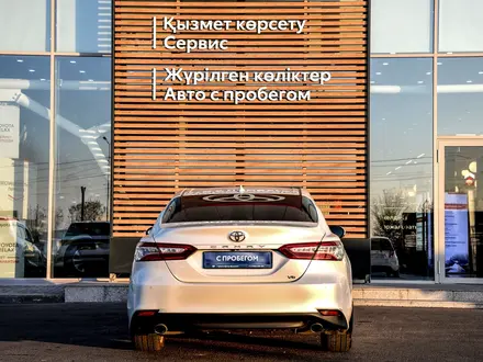 Toyota Camry 2018 года за 14 300 000 тг. в Тараз – фото 4