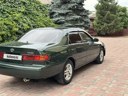 Toyota Camry 2000 года за 3 100 000 тг. в Алматы – фото 4