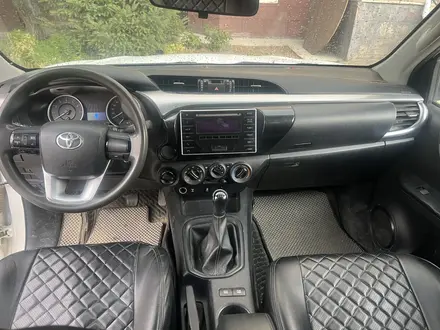 Toyota Hilux 2018 года за 15 500 000 тг. в Актобе – фото 9